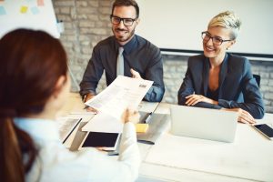 Formation à la communication gestuelle associée à la parole